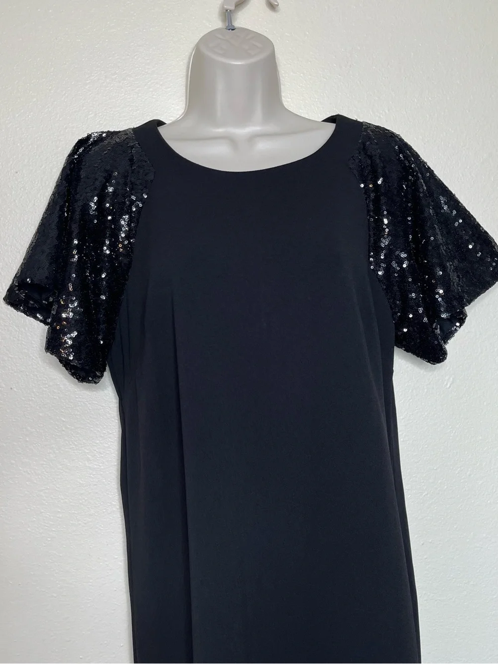 Harper 241 Black Shift Dress Size 10 Sequin Short Flutter Sleeve Cocktail Party